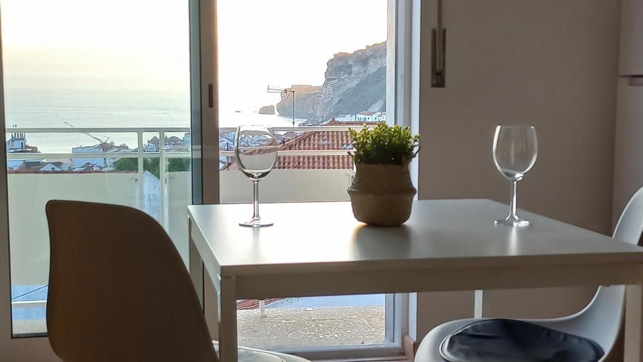 Fantastic View Over The Sea And Village Nazare Luaran gambar