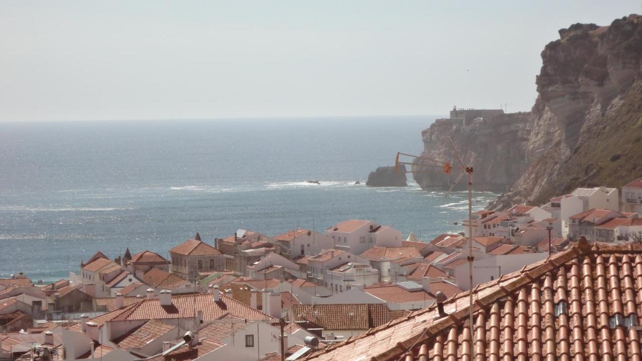Fantastic View Over The Sea And Village Nazare Luaran gambar